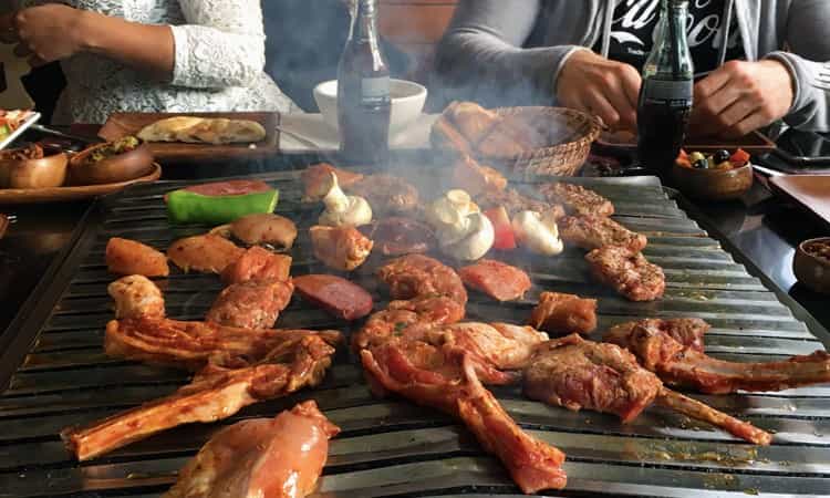 Lider Mangalbaşı -vlees-op-de-grill