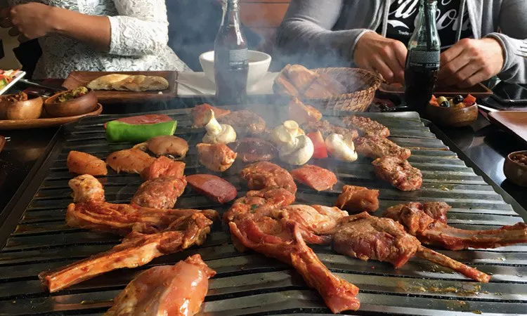 Lider Mangalbaşı -vlees-op-de-grill