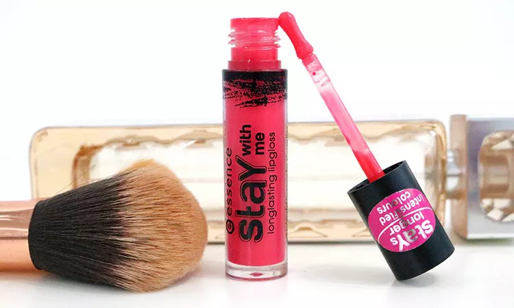 Essence-Stay with me longlasting lipgloss
