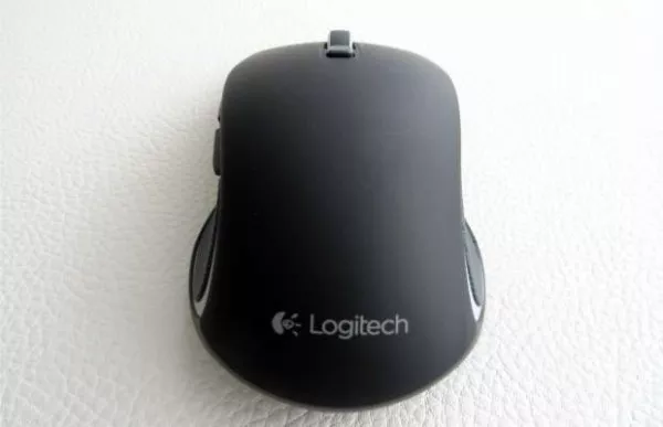 Logitech M560 Muis