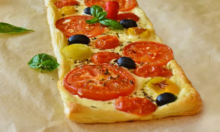 Tomaten plaat pizza