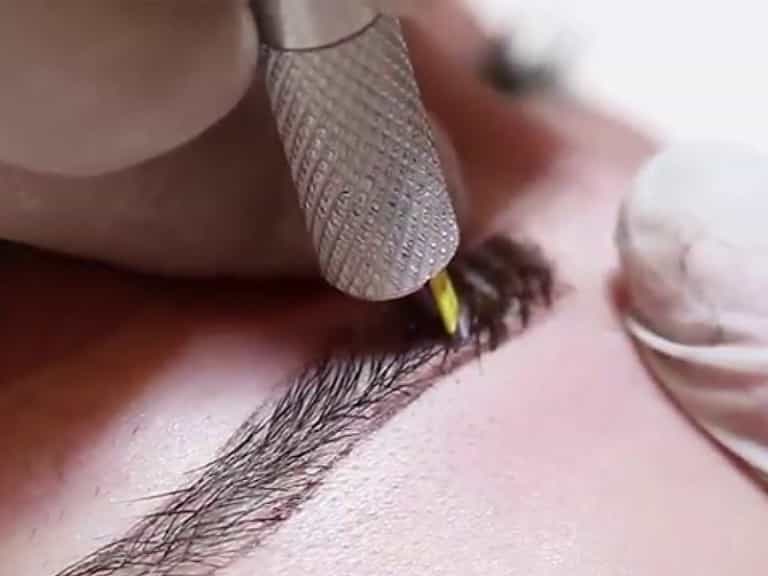 Semi permanente make-up voor mijn wenkbrauwen