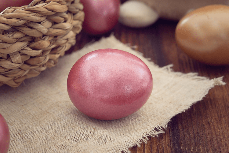 3x Eieren versieren voor Pasen met metallic spuitbus