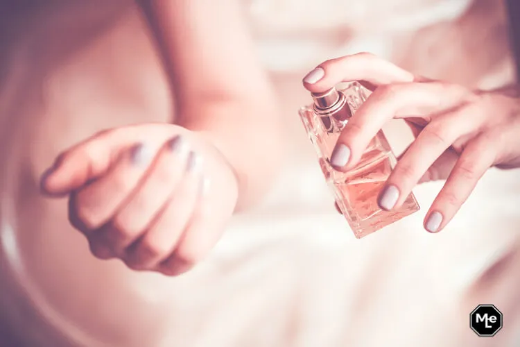 7 manieren om je parfum langer te laten ruiken