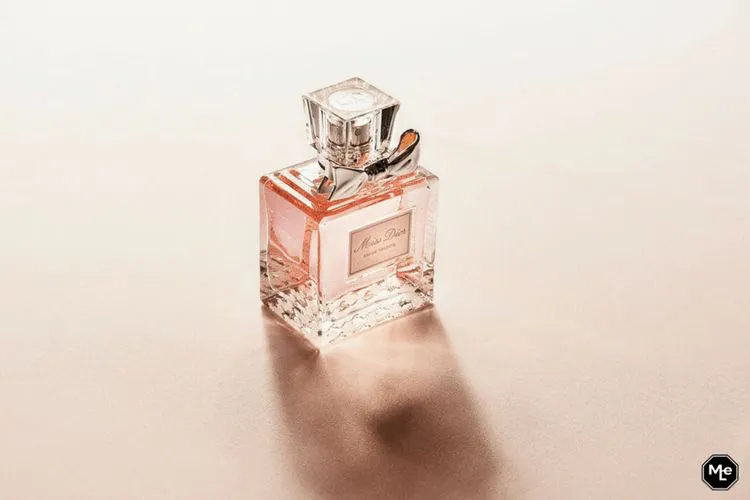 7 manieren om je parfum langer te laten ruiken