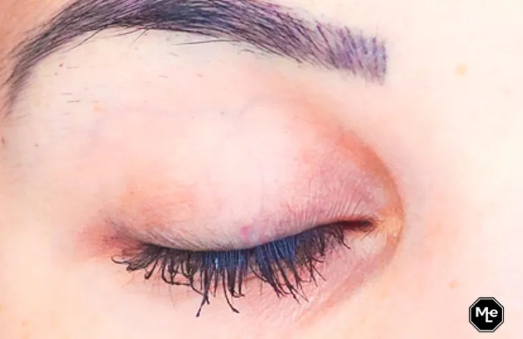 nieuwe collectie Etos mascara's - Amaze me Forever mascara close-up wimpers