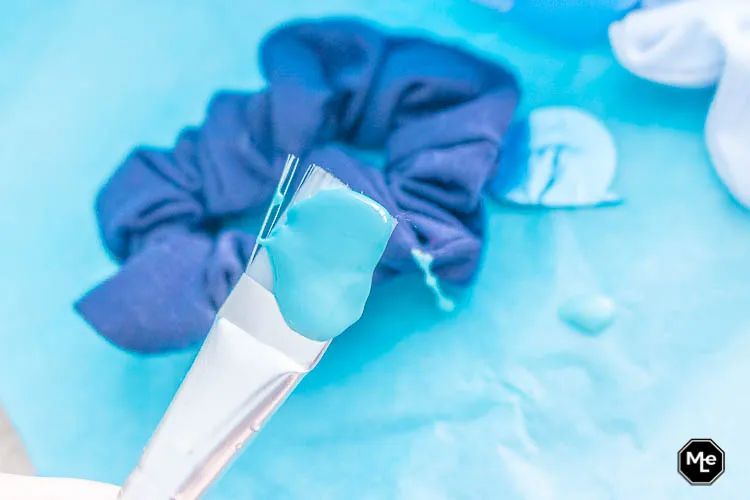 Bioré direct verwarmend klei-masker met Blauwe Agave en Baking Soda - swatch op kwast