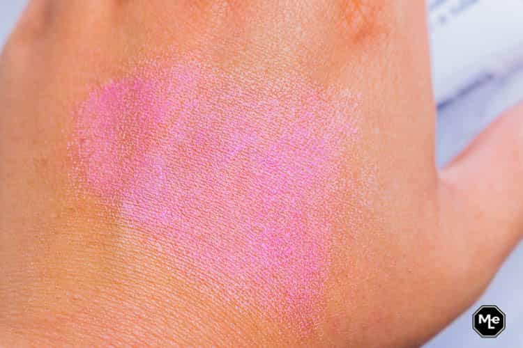 B.A.E. Blush in a tube - 01 lovey dovey - close-up swatch