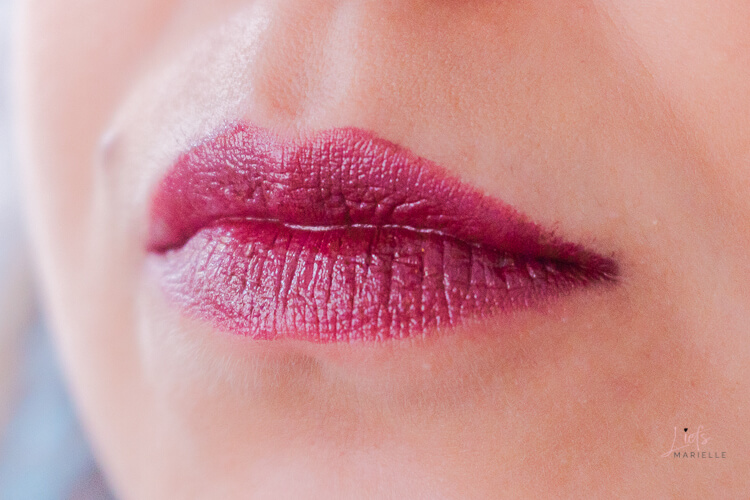 Hema Lipsticks - 929 - Current Events - Cream - close-up