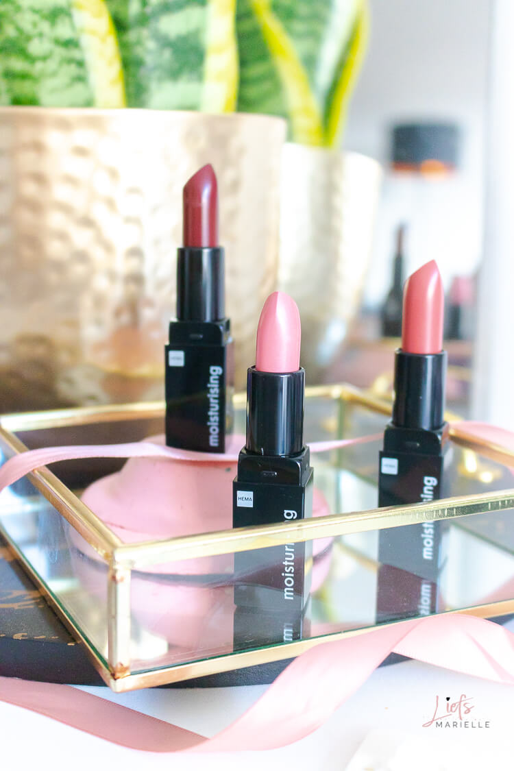 Hema Moisturizing Lipsticks