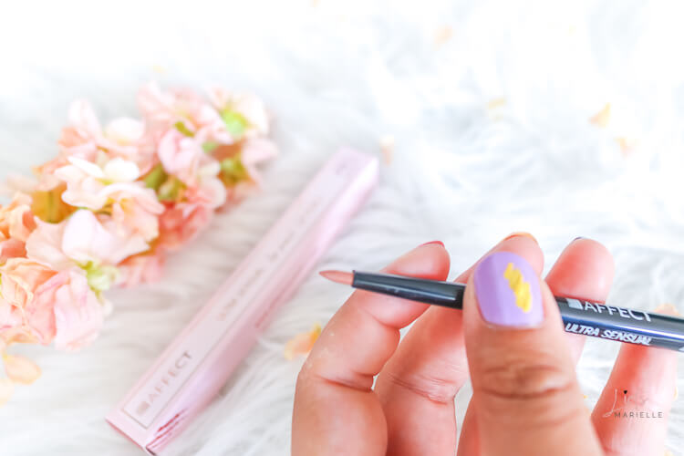 close-up Affect Cosmetics Ultra Sensual Lip Pencil punt.