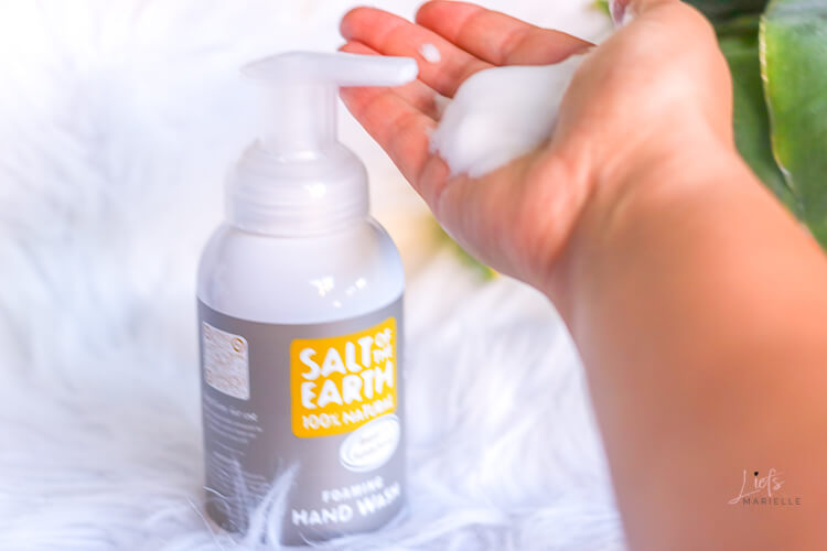 Salt Of The Earth Hand Wash swatch foam