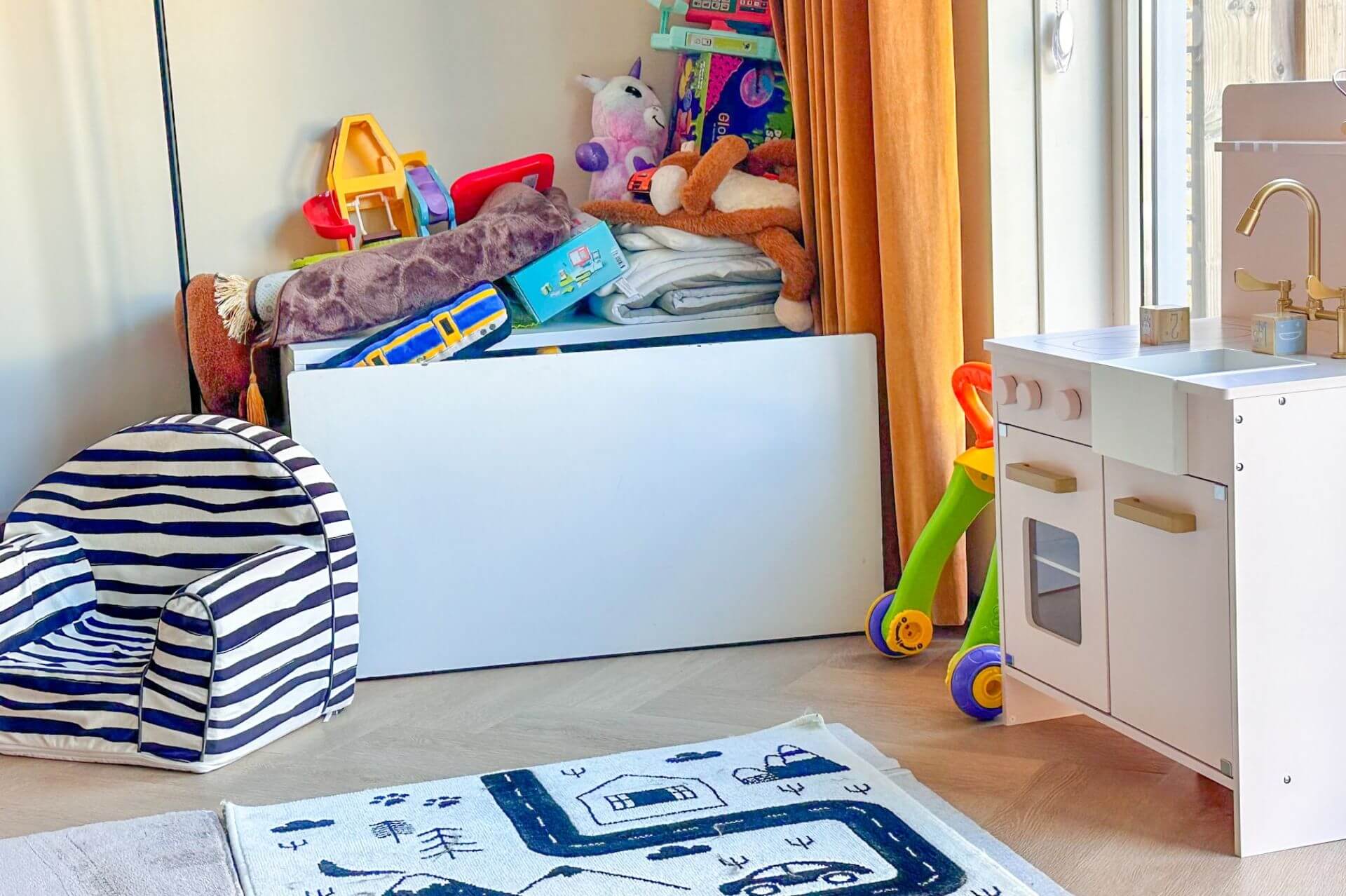 Minimalistisch leven met kinderen en een opgeruimd huis